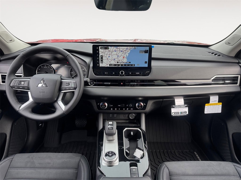 New 2025 Mitsubishi Outlander SE image 10