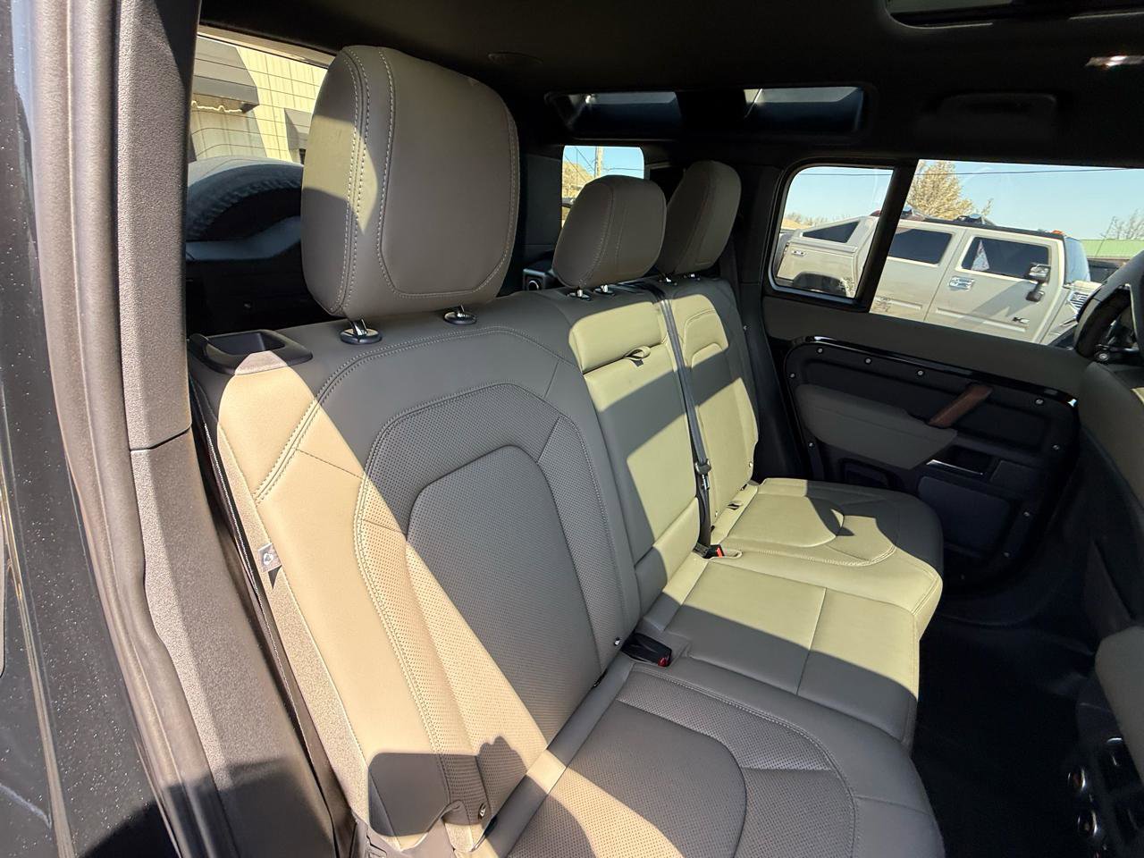 Used 2023 Land Rover Defender 110 X image 40