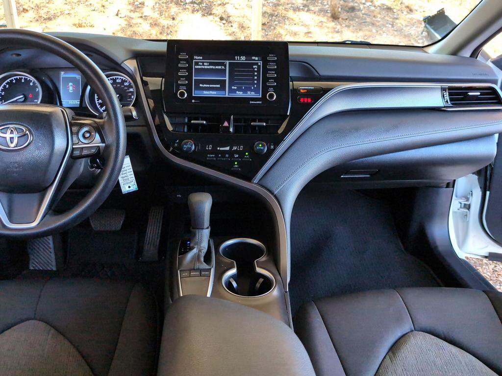 Used 2022 Toyota Camry LE image 40