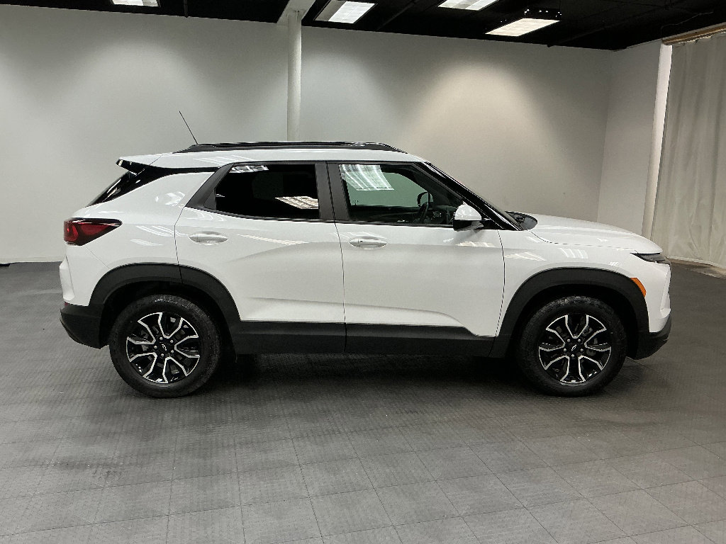 Used 2024 Chevrolet TrailBlazer ACTIV w/ Driver Confidence Package FWD image 7