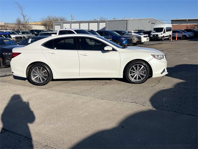 Used 2018 Acura TLX image 2