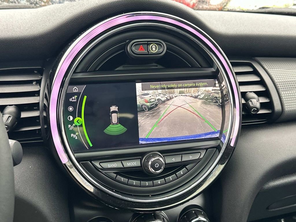 Used 2020 MINI Cooper 2-Door Hardtop image 11