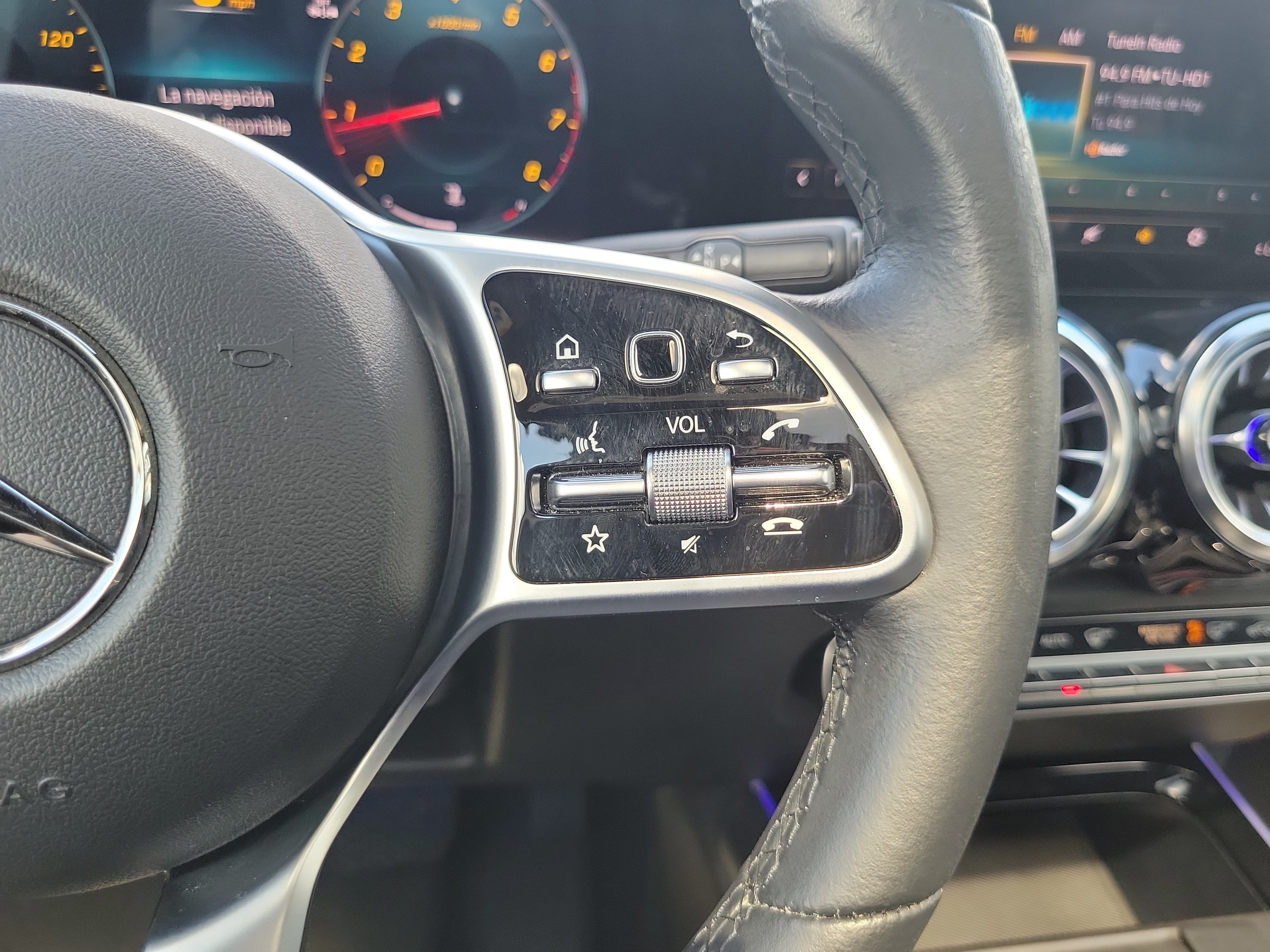 Used 2022 Mercedes-Benz GLB 250 image 21
