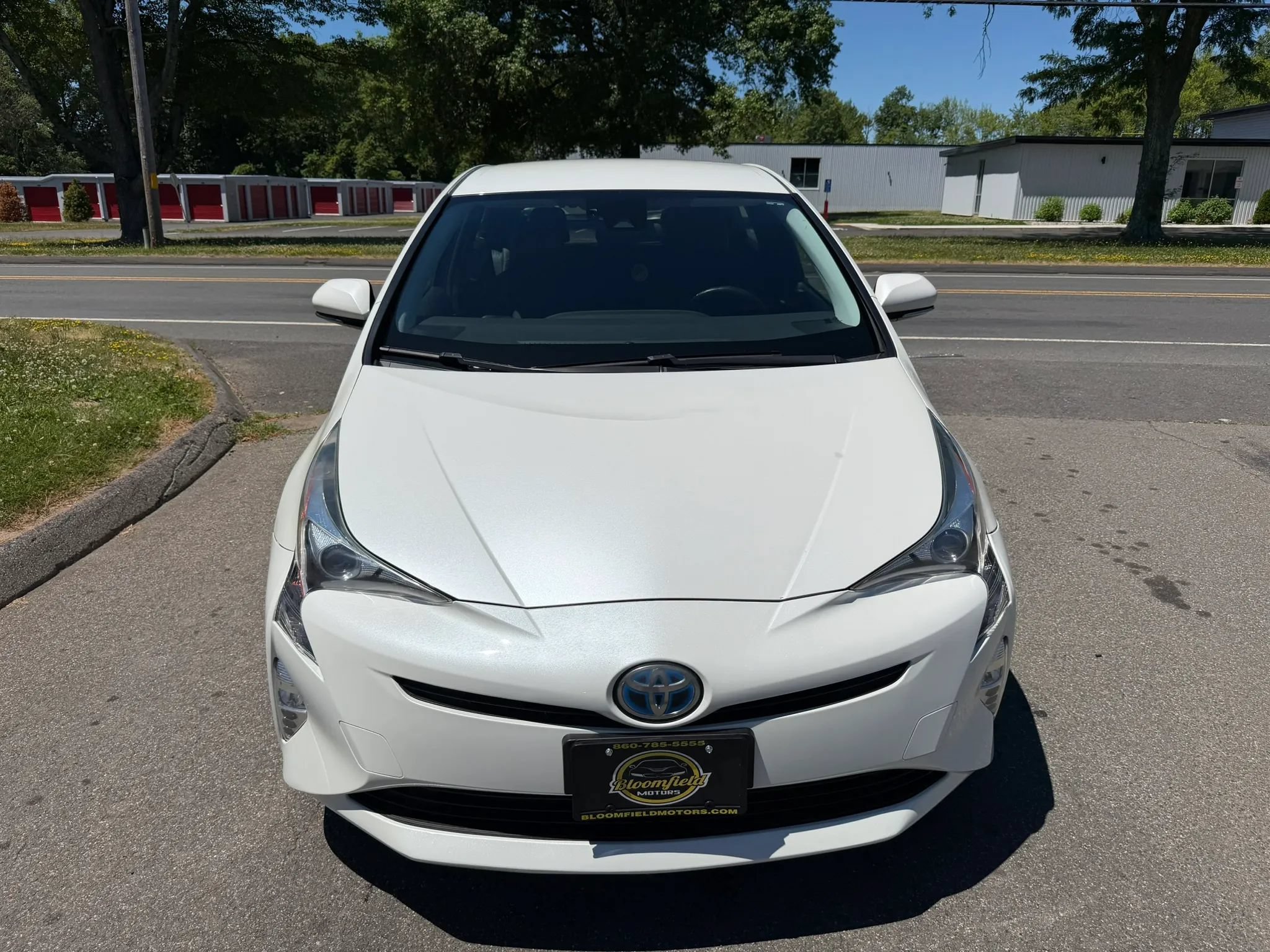 Used 2016 Toyota Prius Three Touring FWD image 2