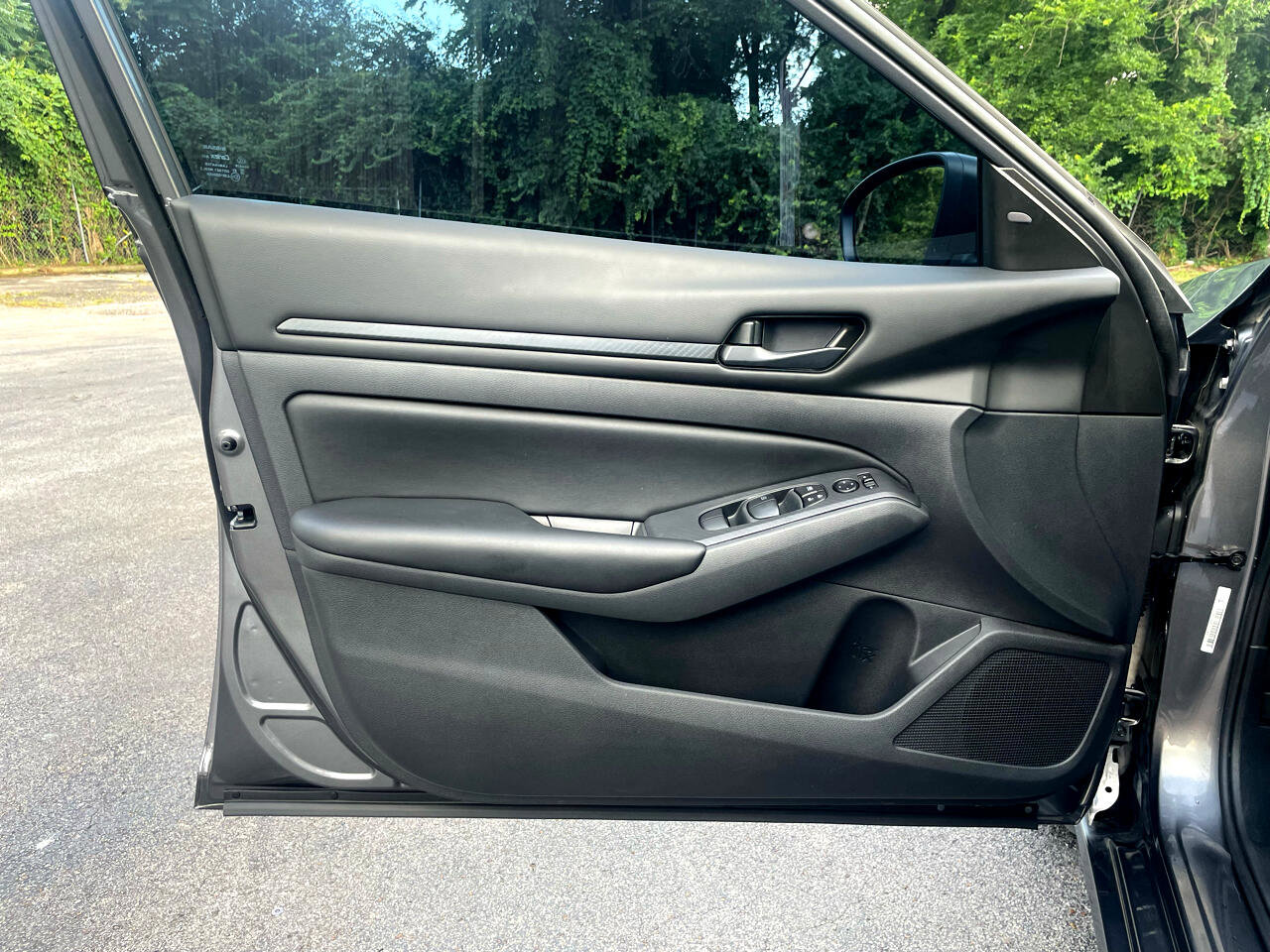 Used 2024 Nissan Altima 2.5 S image 10