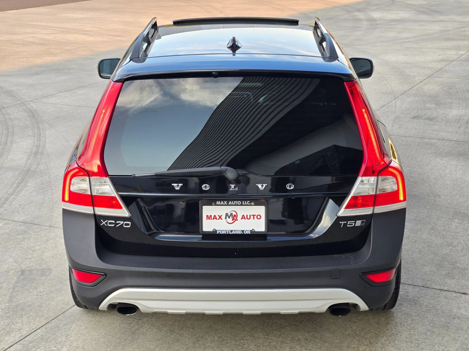 Used 2016 Volvo XC70 T5 Premier w/ Proximity Package AWD/4WD image 7