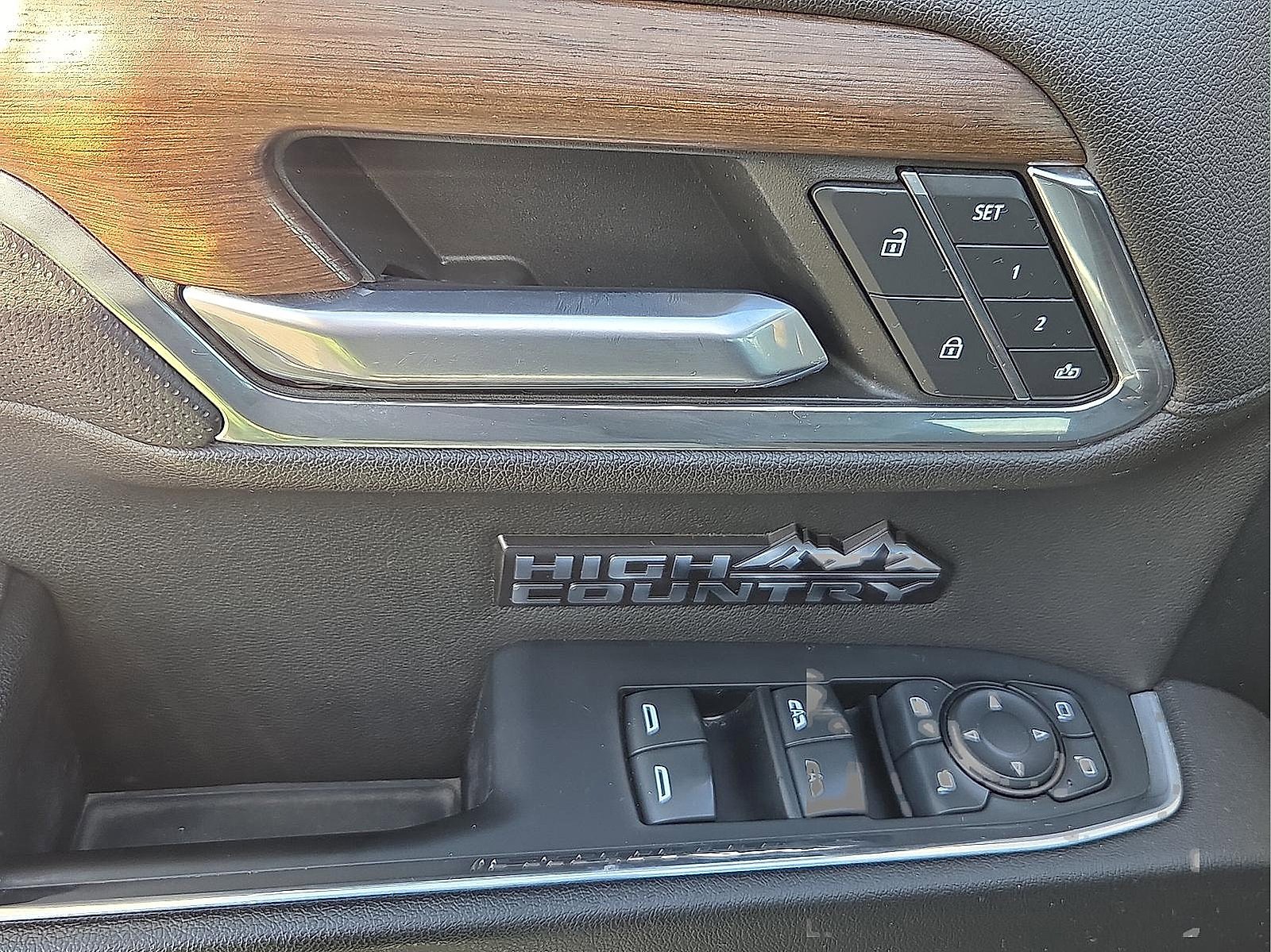 Used 2023 Chevrolet Silverado 1500 High Country w/ Technology Package image 13