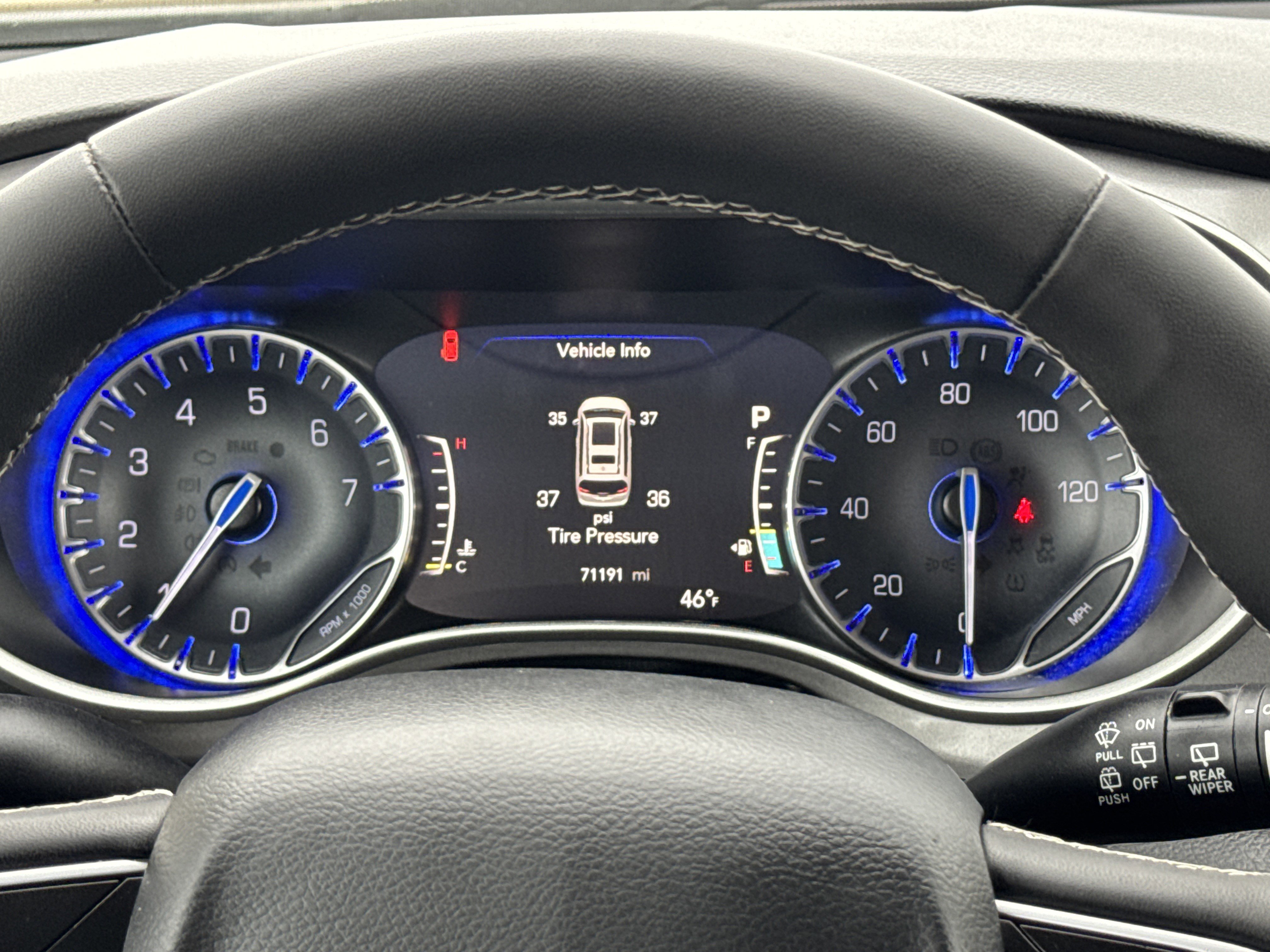 Used 2024 Chrysler Pacifica Touring-L image 16