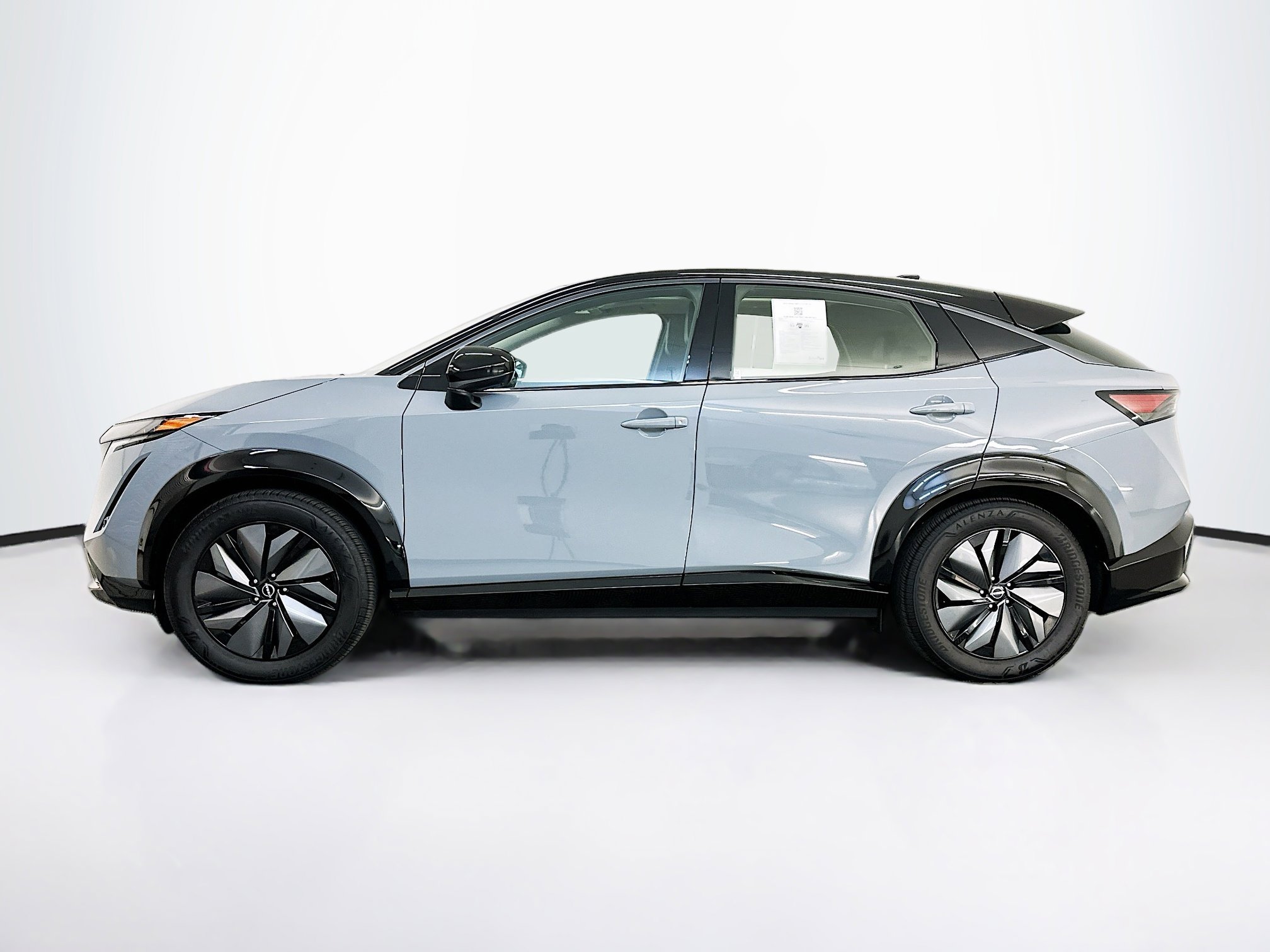 Used 2024 Nissan Ariya AWD image 4