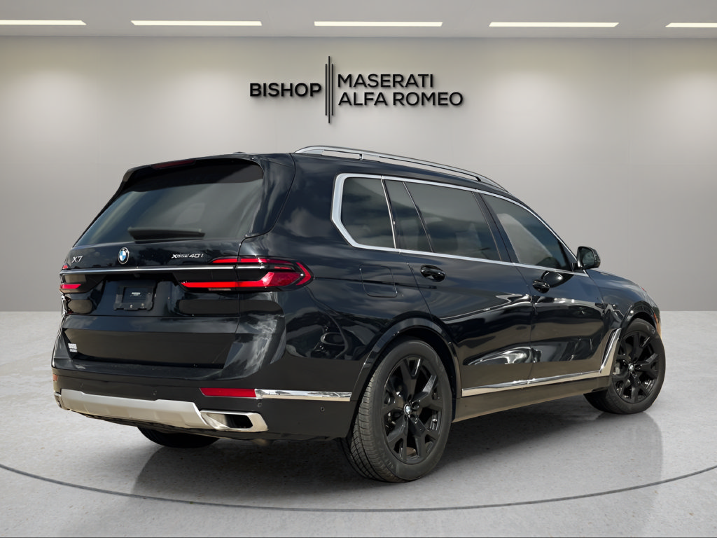 Used 2023 BMW X7 xDrive40i w/ Premium Package AWD/4WD image 4