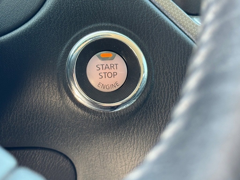 Used 2020 Nissan Pathfinder SL image 28