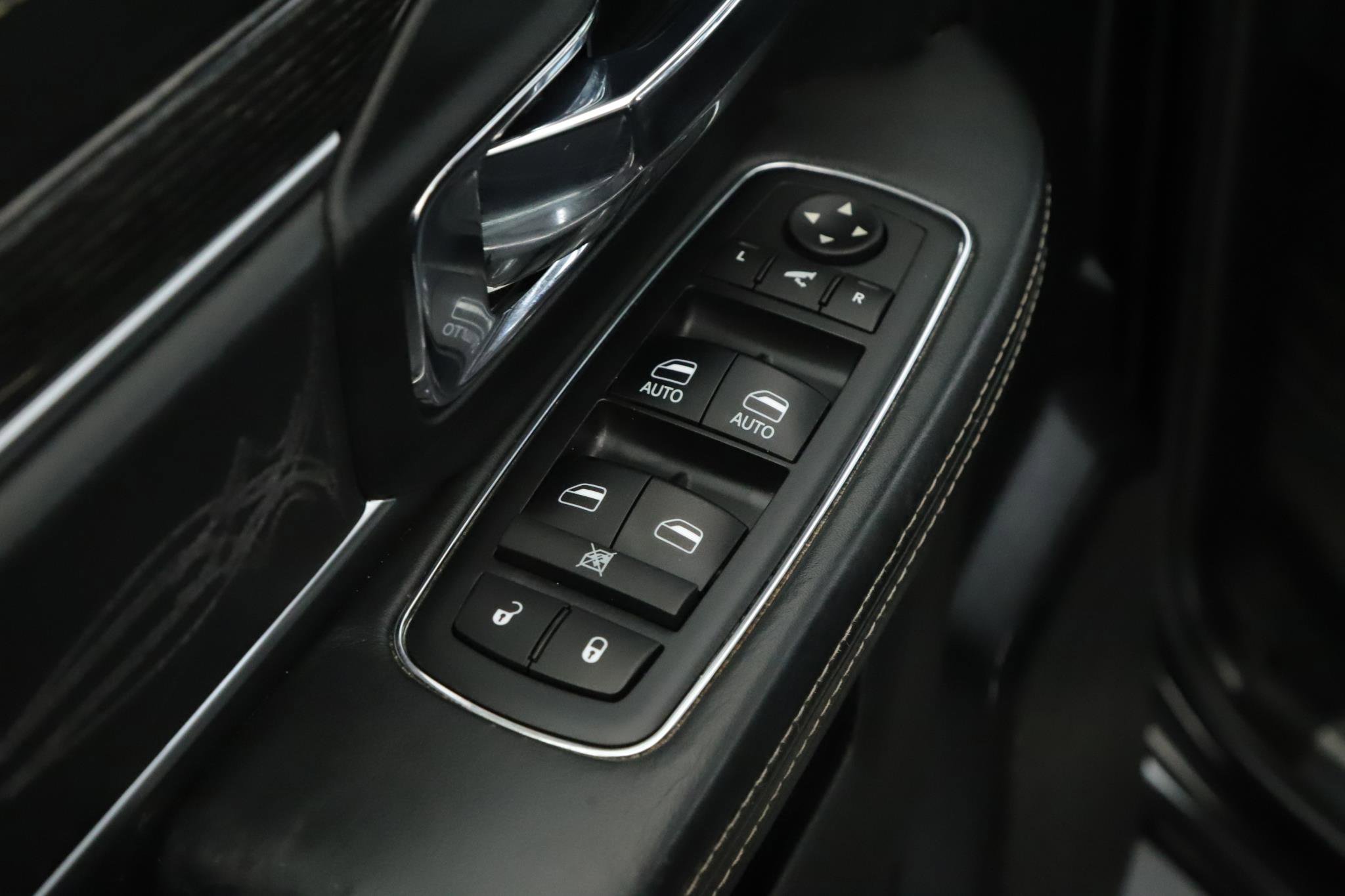 Used 2018 RAM 1500 Limited image 9