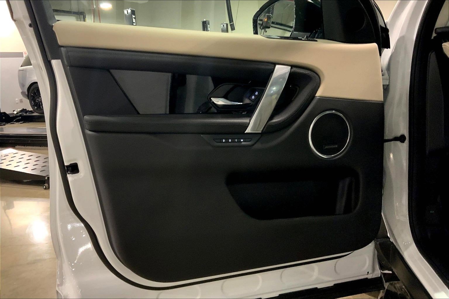 New 2025 Land Rover Discovery Sport S image 10