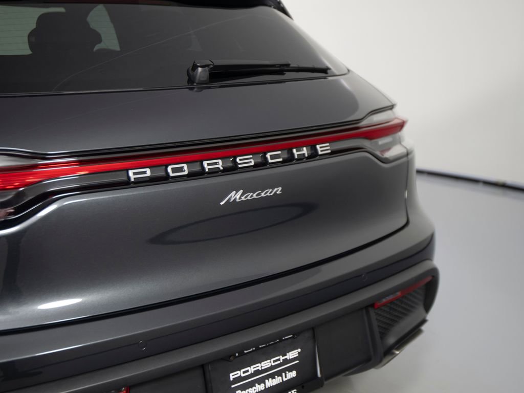 Certified 2025 Porsche Macan image 39