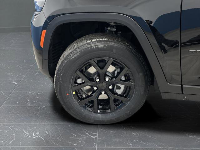 New 2026 Jeep Grand Cherokee Altitude image 35