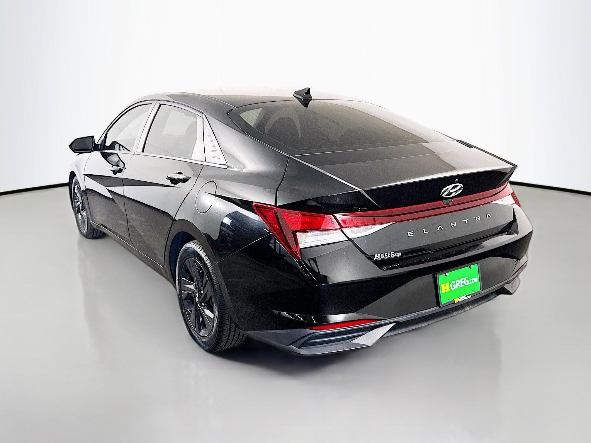 Used 2021 Hyundai Elantra SEL image 7
