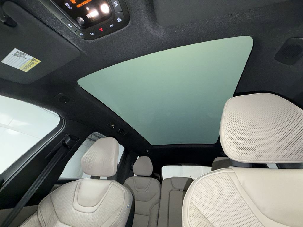 New 2026 Volvo EX90 Ultra image 22