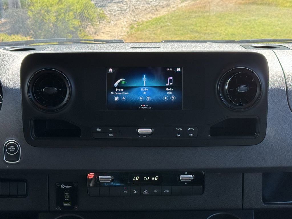 Used 2023 Mercedes-Benz Sprinter 144 Cargo image 17