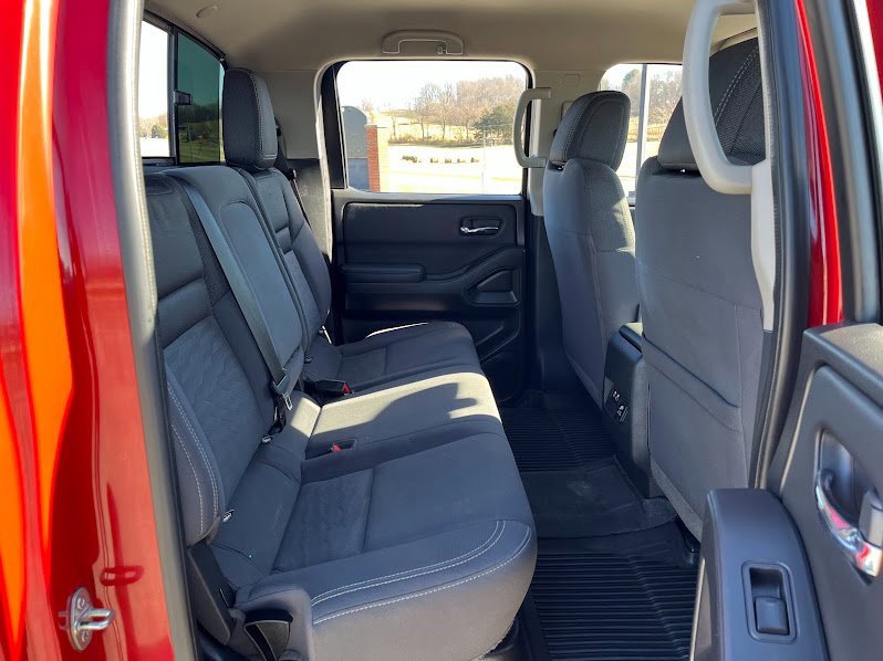 Used 2023 Nissan Frontier SV w/ SV Convenience Package image 38