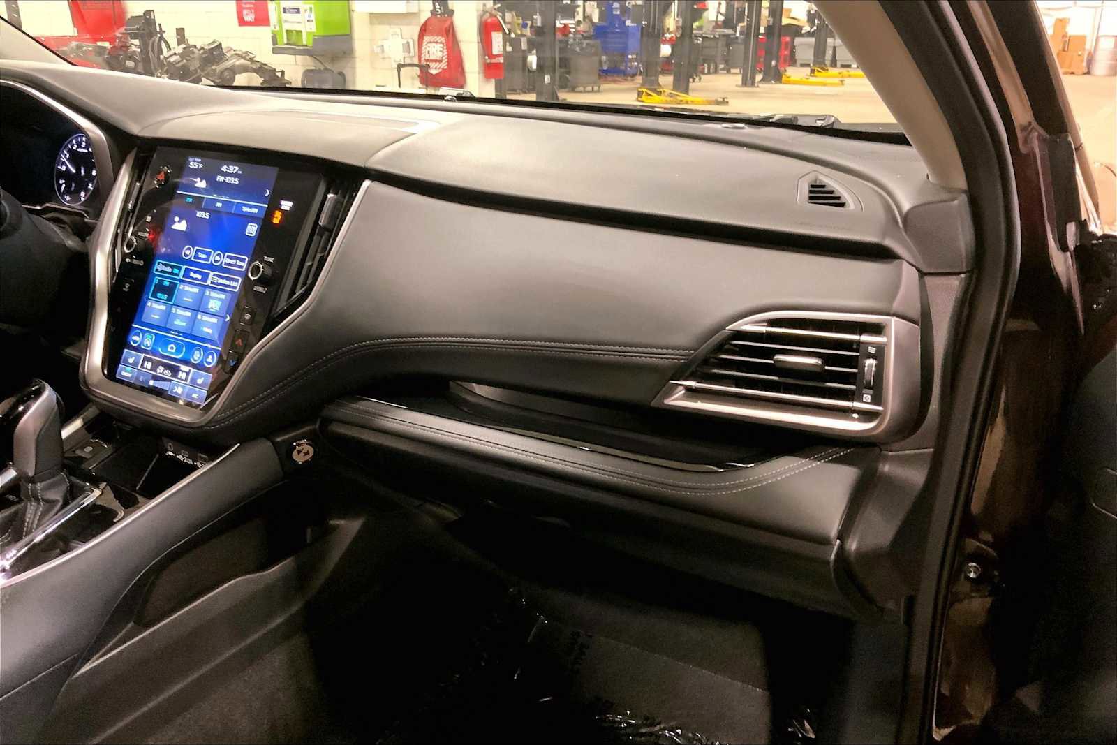 Certified 2023 Subaru Outback Limited image 18