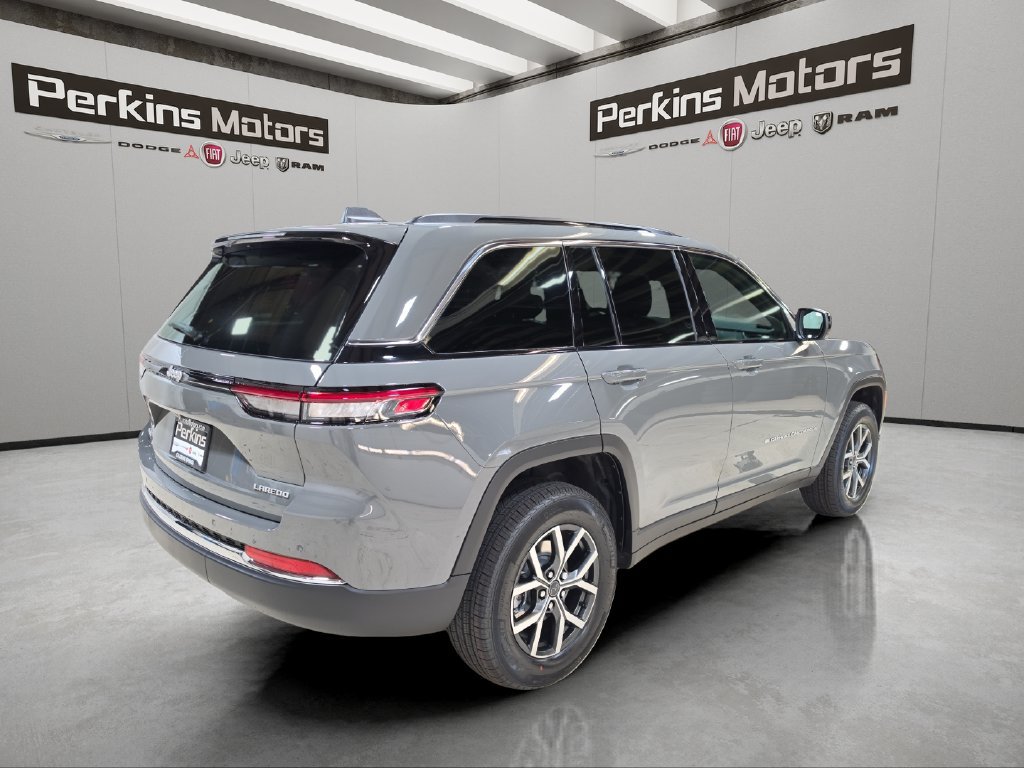 New 2027 Jeep Grand Cherokee Laredo X AWD/4WD image 5