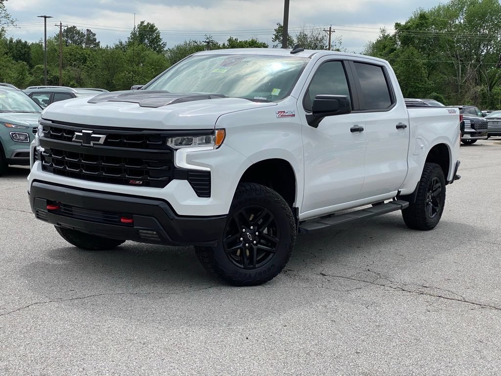 Used 2024 Chevrolet Silverado 1500 LT Trail Boss w/ Protection Package AWD/4WD image 3