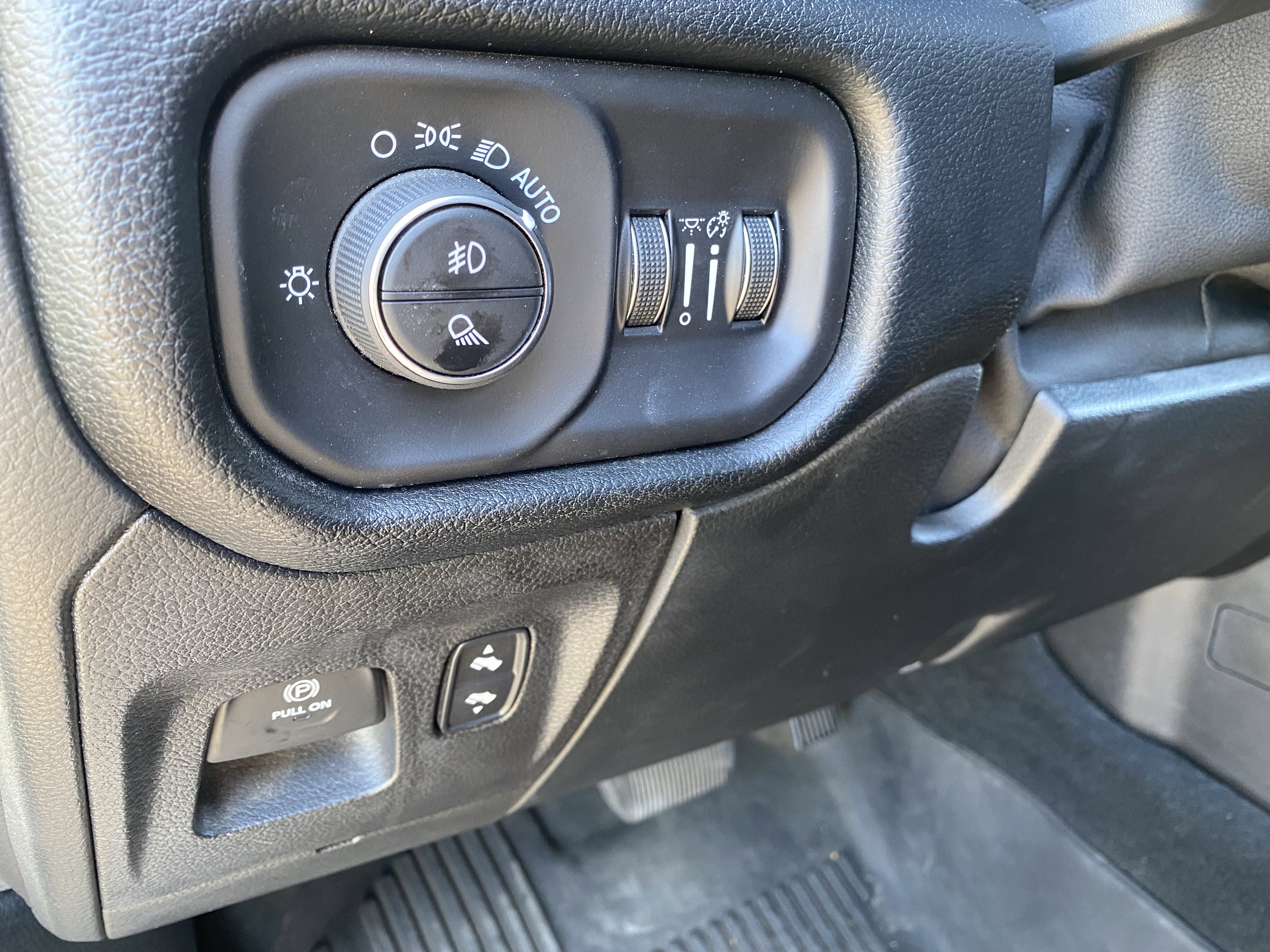 Used 2020 RAM 1500 Laramie image 19
