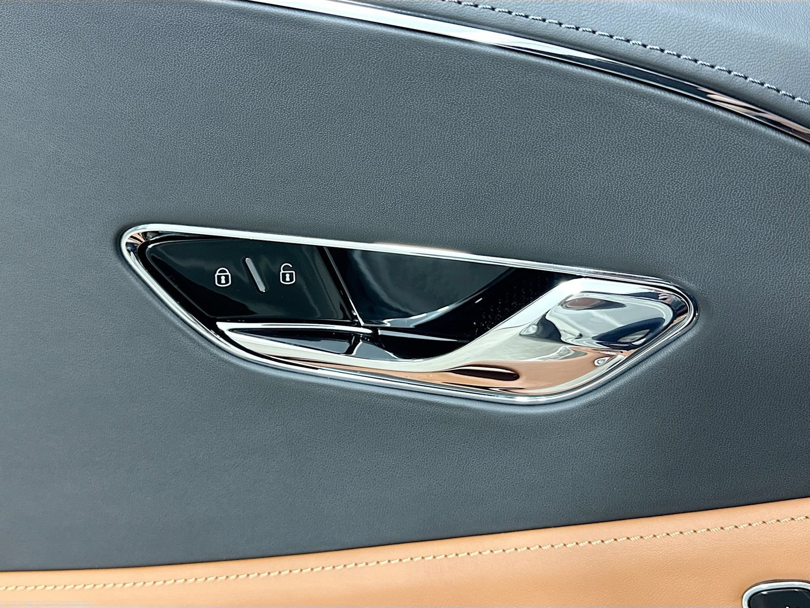 Used 2022 Bentley Flying Spur V8 AWD/4WD image 65