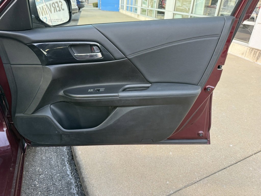 Used 2013 Honda Accord Sport image 43