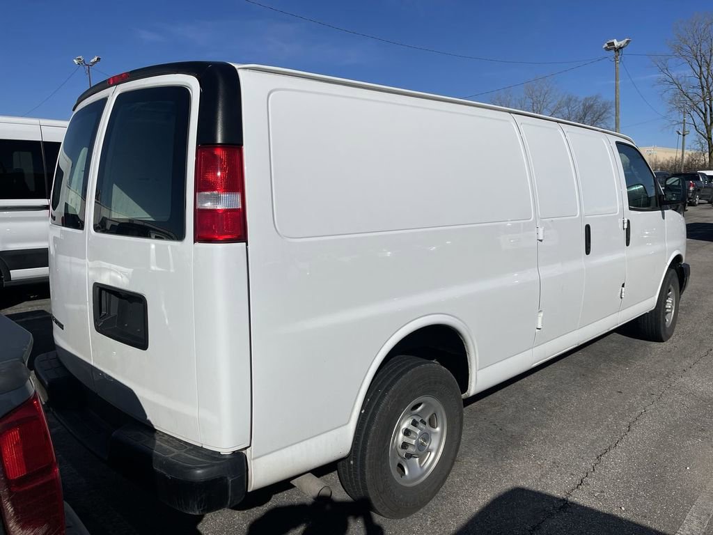 Used 2022 Chevrolet Express 2500 Extended w/ Driver Convenience Package image 9