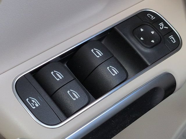 Used 2021 Mercedes-Benz GLB 250 4MATIC image 24