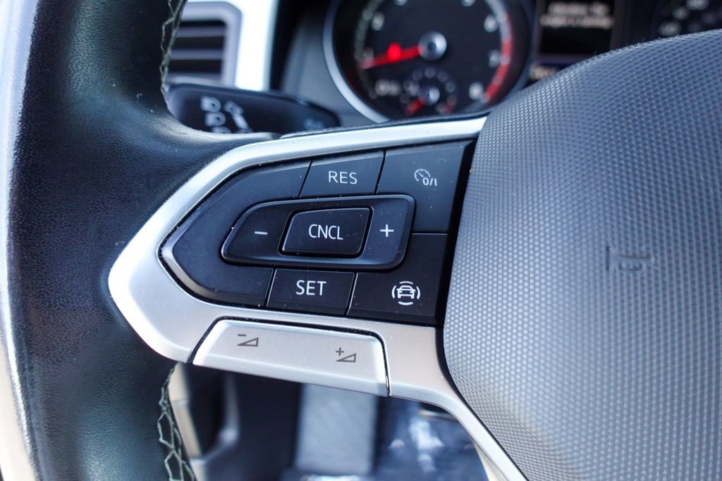 Used 2021 Volkswagen Atlas Cross Sport SE image 13