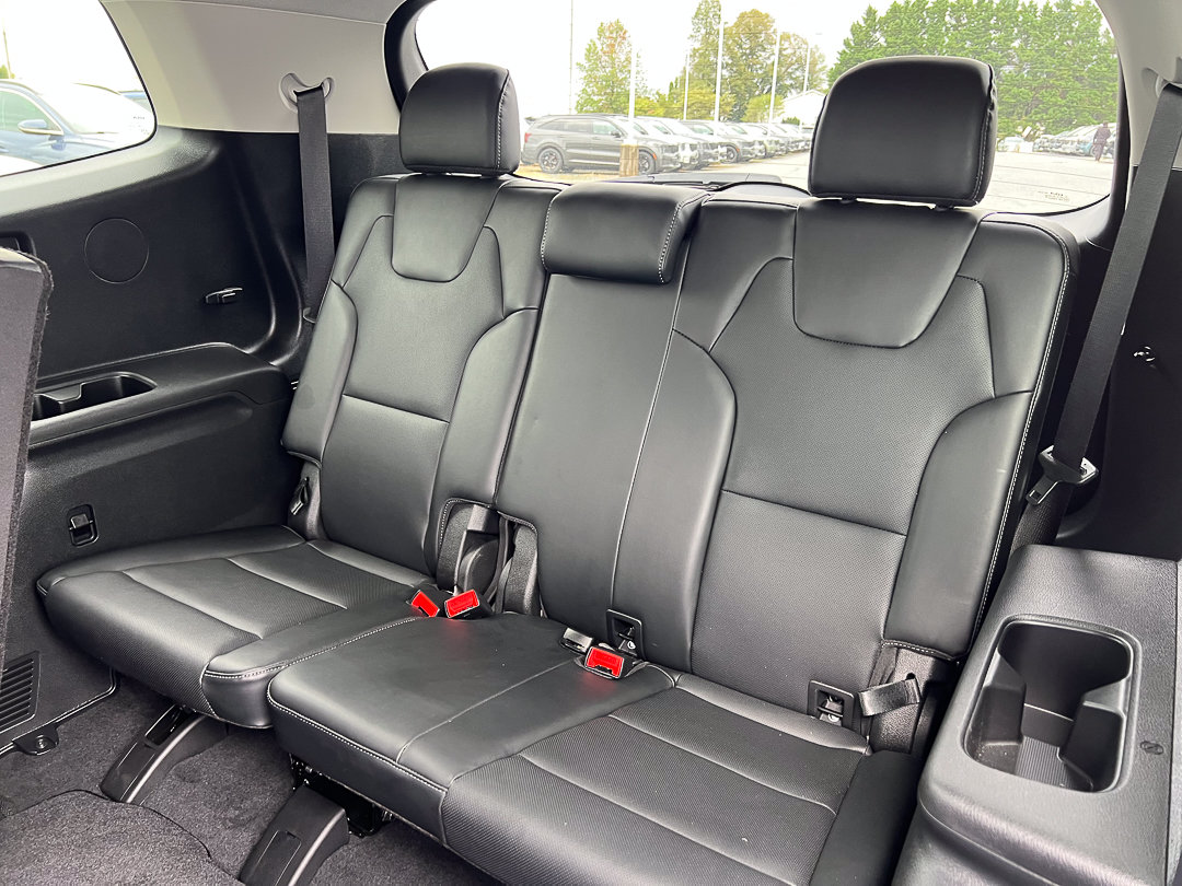 Used 2025 Kia Telluride LX FWD image 31