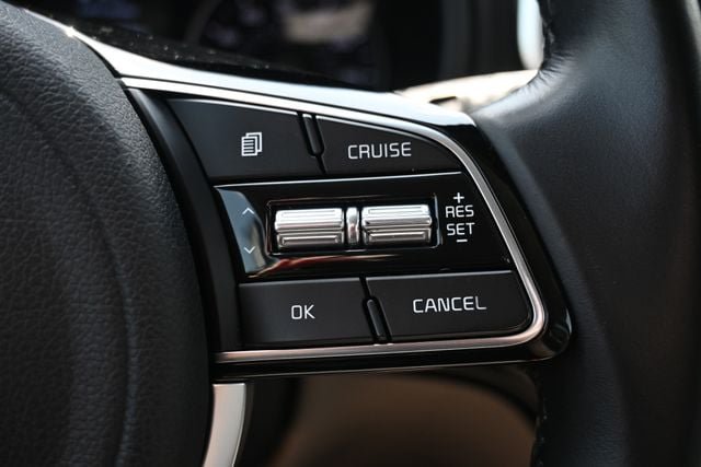 Used 2021 Kia Sportage EX FWD image 36