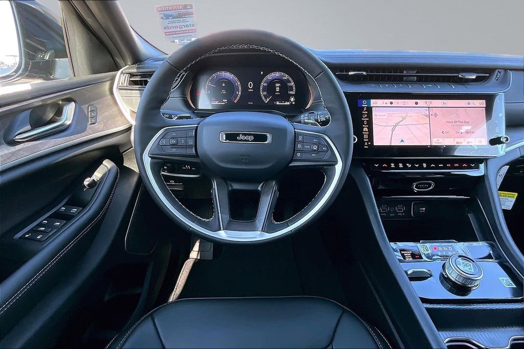 New 2026 Jeep Grand Cherokee Limited AWD/4WD image 5