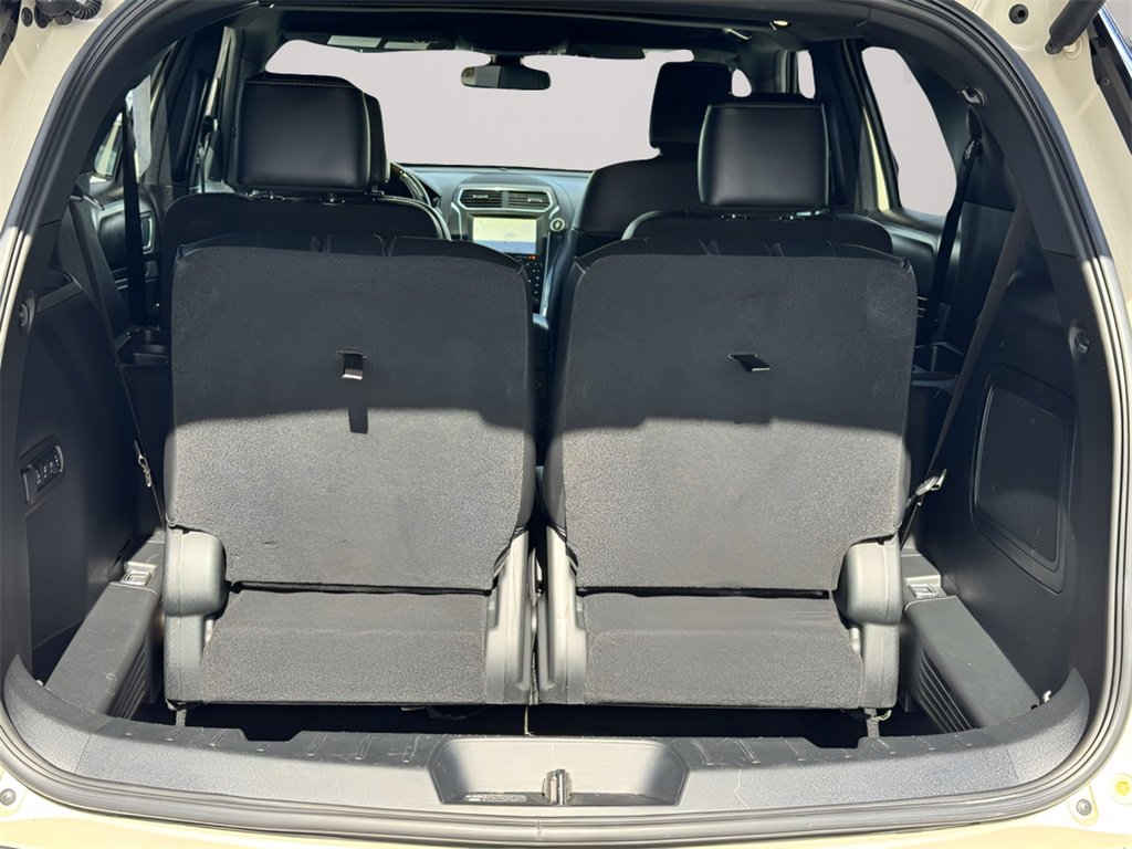 Used 2018 Ford Explorer Platinum image 19