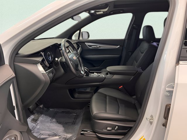 Certified 2024 Cadillac XT6 Luxury w/ LPO, Floor Liner Package AWD/4WD image 29
