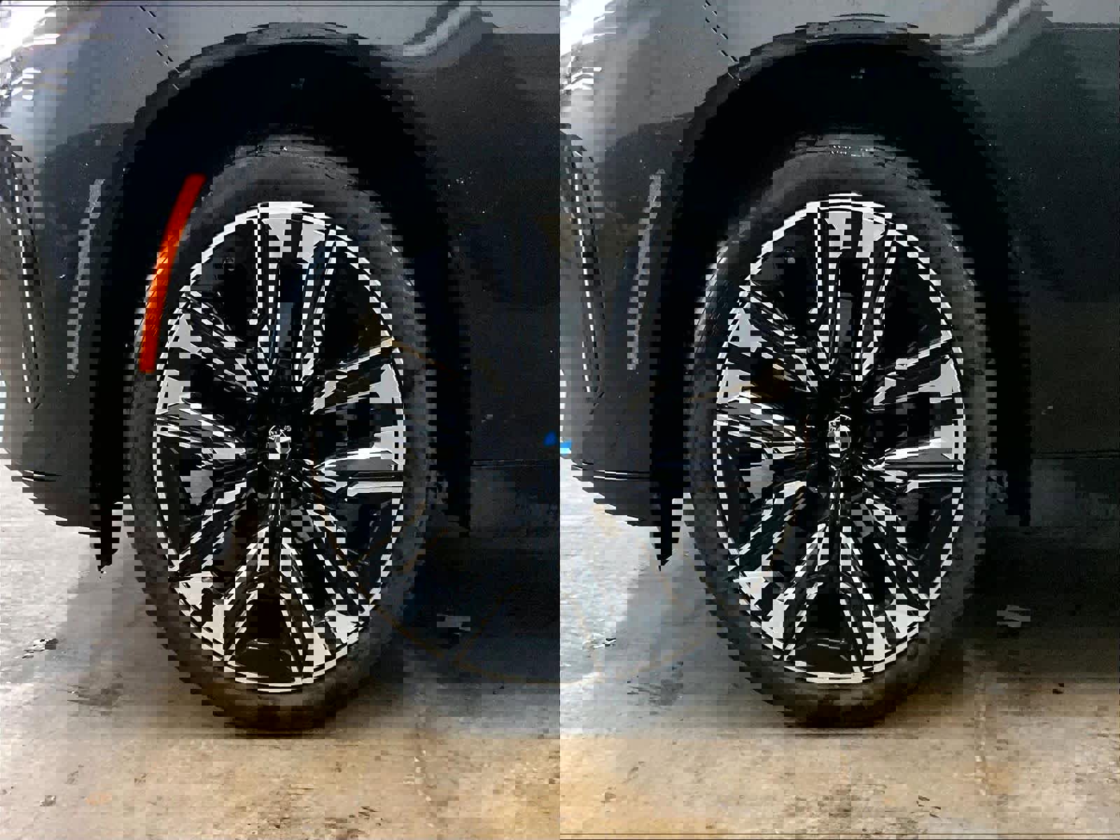 Certified 2025 BMW X3 xDrive30i w/ Convenience Package image 12