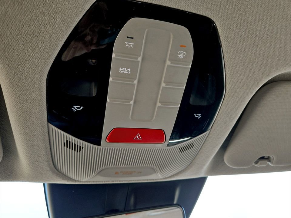 Used 2025 Kia K4 LXS FWD image 23