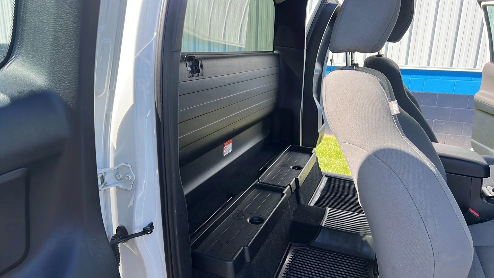 Used 2017 Toyota Tacoma SR image 16