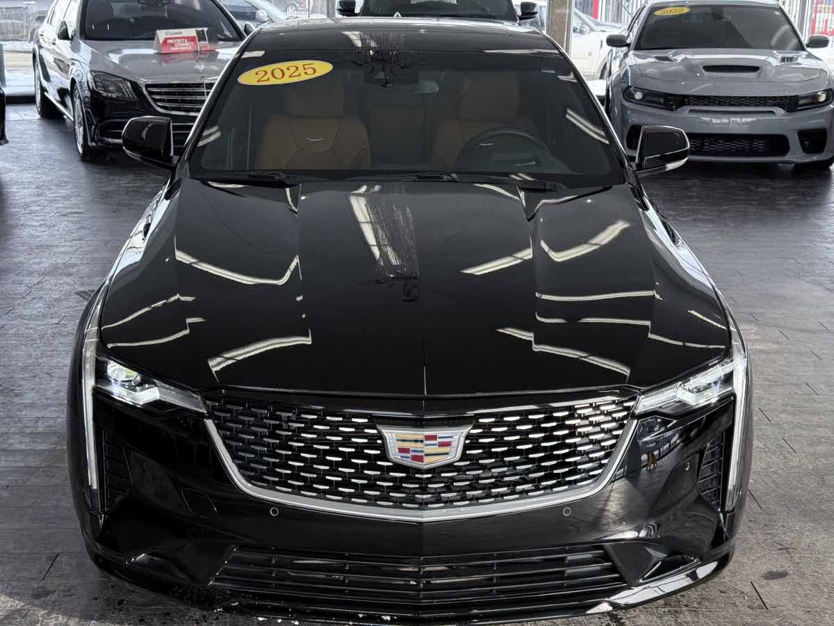 Used 2025 Cadillac CT4 Premium Luxury image 3