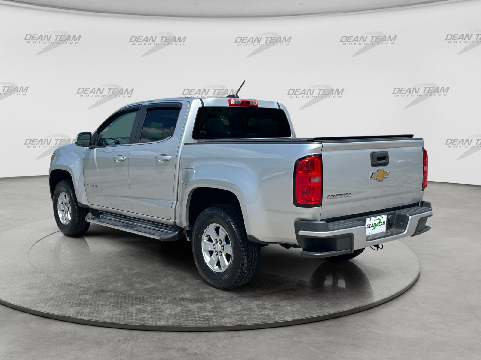 Used 2017 Chevrolet Colorado W/T w/ WT Convenience Package RWD image 5