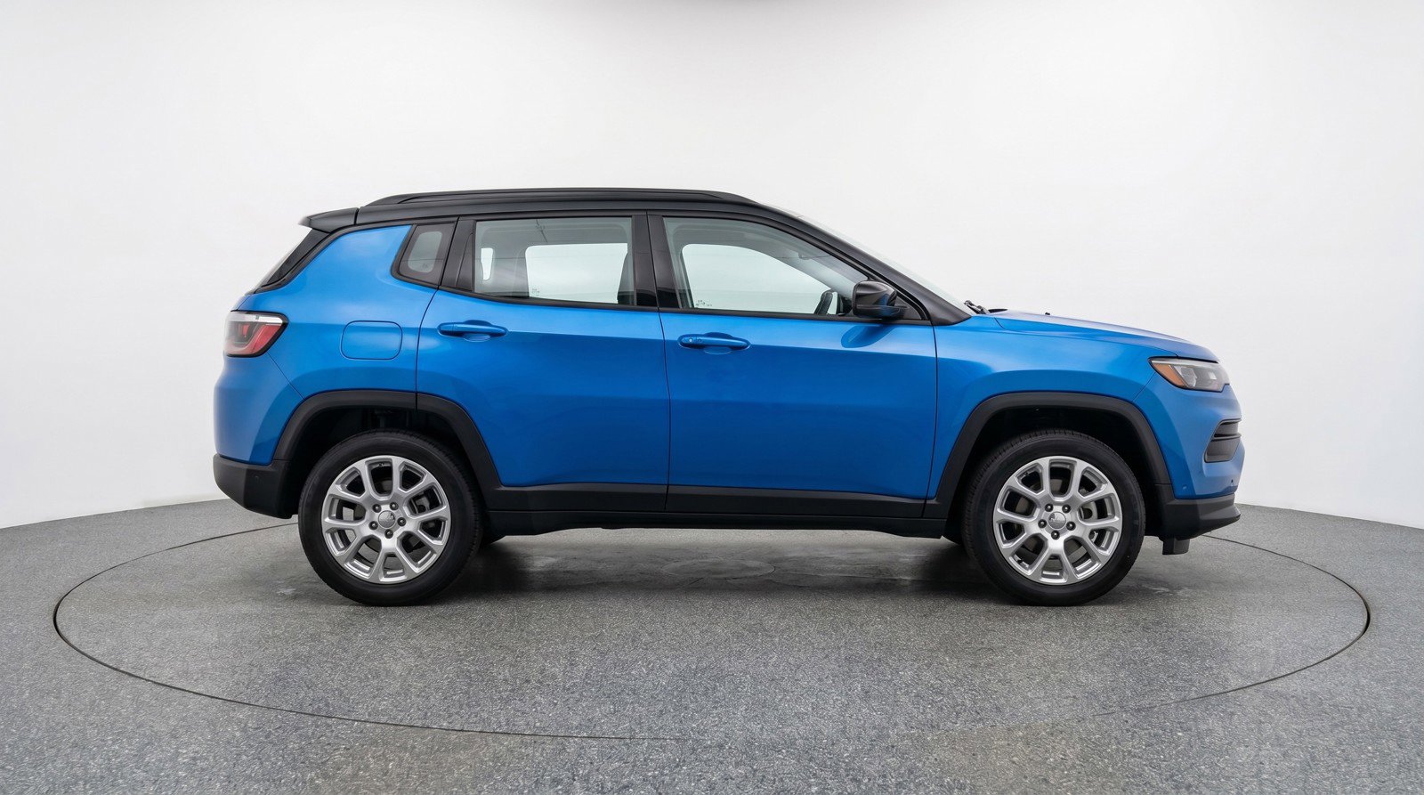 Used 2025 Jeep Compass Limited AWD/4WD image 11