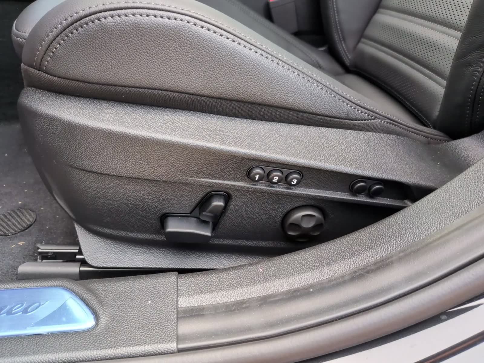 New 2026 Alfa Romeo Giulia AWD image 24