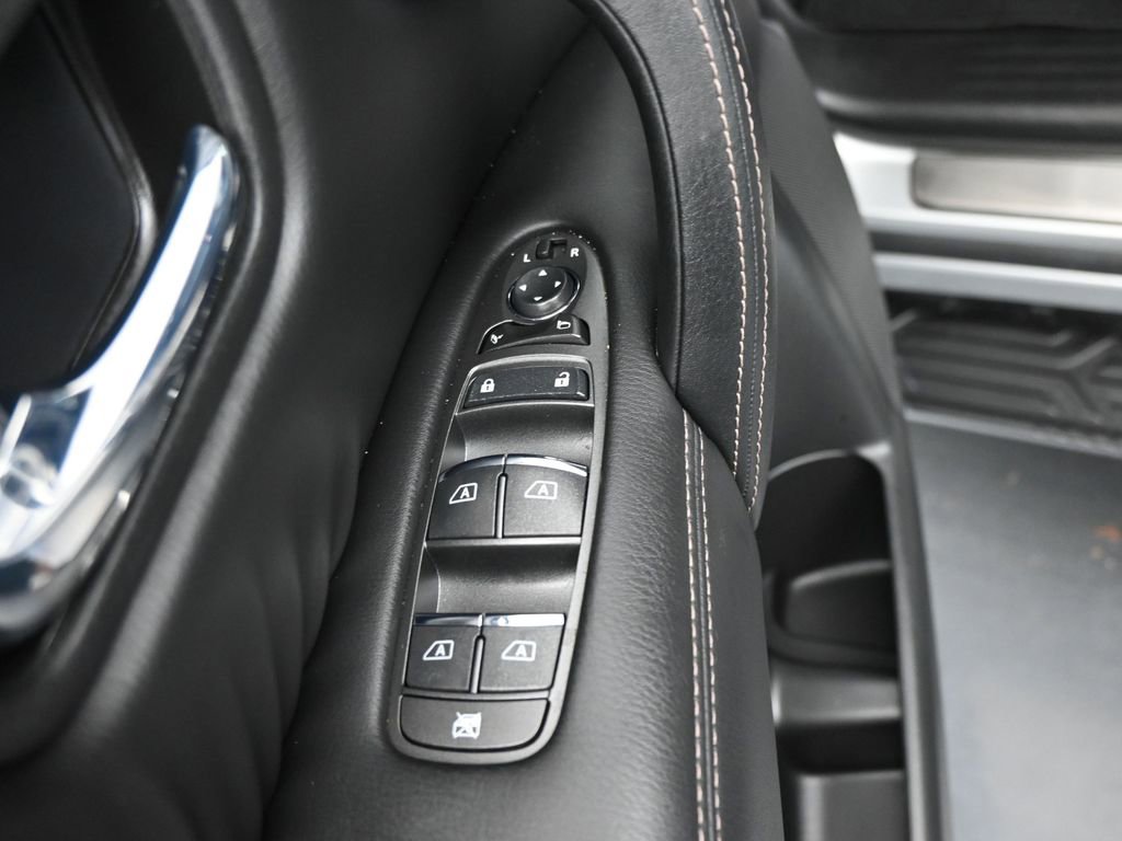 Used 2024 Nissan Armada Platinum w/ Captain's Chairs Package image 13