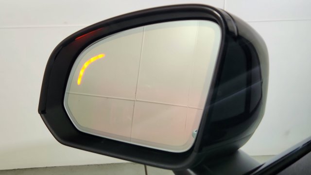 New 2026 Volvo XC40 B5 Plus w/ Protection Package Premier AWD/4WD image 15