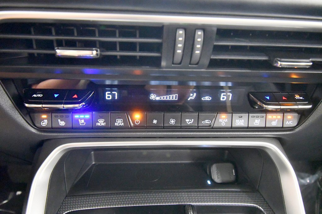 Used 2024 MAZDA CX-90 Plug-In Hybrid w/ Premium Plus image 26