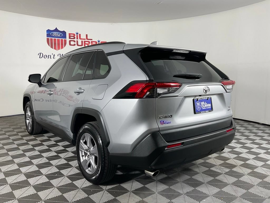 Used 2025 Toyota RAV4 XLE AWD/4WD image 5