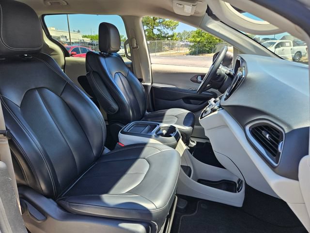 Used 2021 Chrysler Voyager Lxi FWD image 19