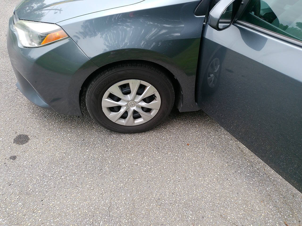 Used 2014 Toyota Corolla L FWD image 24